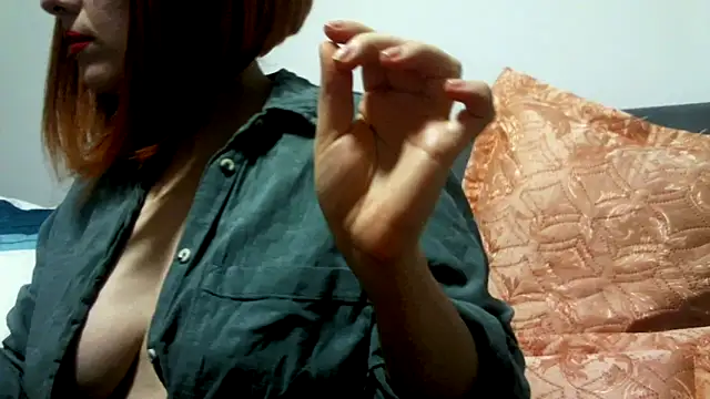 Snapshot of MashaYeah777 chatting on 02/06/25, 12:22 MashaYeah777 online show from 02/06/25, 12:22