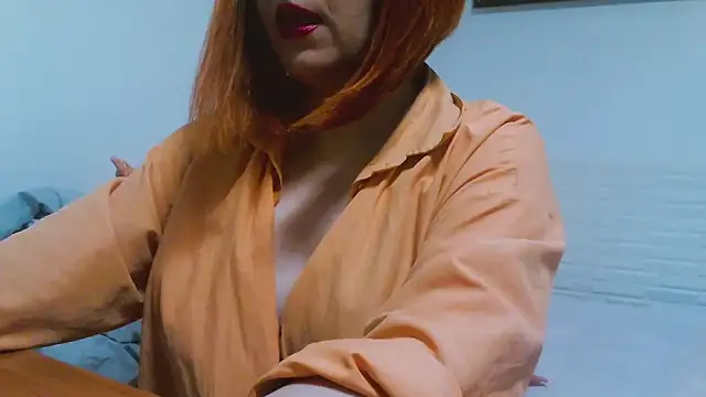 Snapshot of MashaYeah777 chatting on 10/18/25, 01:52 MashaYeah777 online show from 10/18/25, 01:52