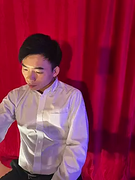 Snapshot of asiahot_liam chatting on 02/26/26, 11:20 asiahot liam online show from 02/26/26, 11:20