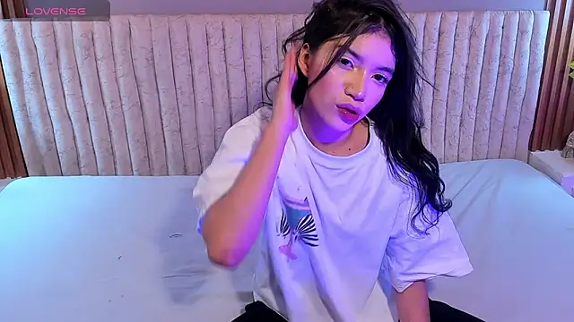 Sweetcristin online show from 04/28/26, 01:04