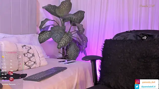 pamela doll3 online show from 02/24/25, 03:44