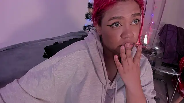 Snapshot of pamela_doll3 chatting on 12/22/25, 03:36 pamela doll3 online show from 12/22/25, 03:36