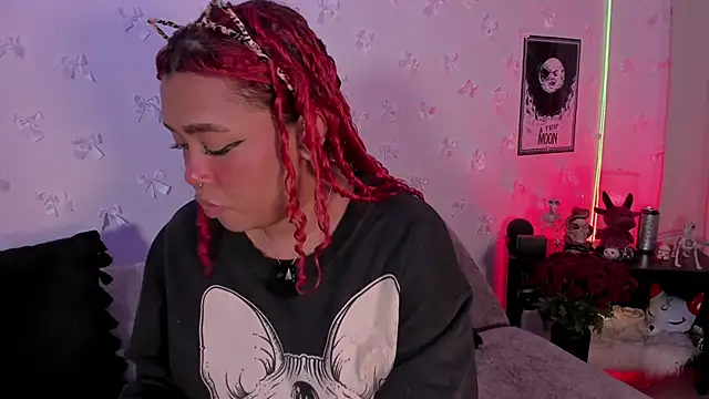 Snapshot of pamela_doll3 chatting on 02/16/26, 03:02 pamela doll3 online show from 02/16/26, 03:02