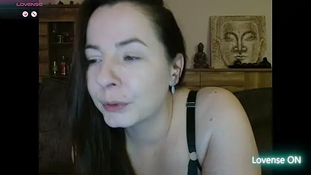 Snapshot of cristalines chatting on 03/12/25, 10:50 cristalines online show from 03/12/25, 10:50