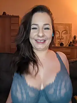 cristalines online show from 02/05/26, 07:07