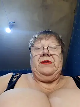 Snapshot of Lena_Gaby chatting on 11/14/25, 06:12 Lena Gaby online show from 11/14/25, 06:12