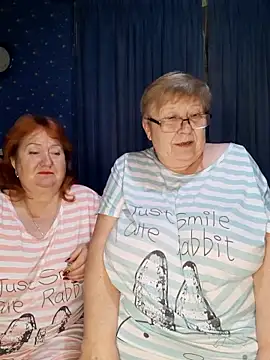 Snapshot of Lena_Gaby chatting on 11/20/25, 08:19 Lena Gaby online show from 11/20/25, 08:19