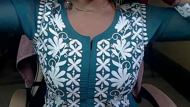 Naiaa-mylove online show from 12/15/24, 06:40