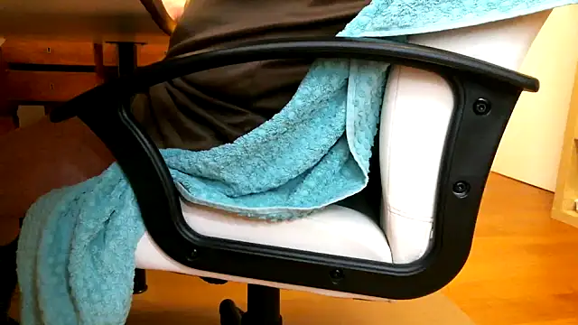 Snapshot of leccaleccafiga chatting on 03/14/26, 11:26 leccaleccafiga online show from 03/14/26, 11:26