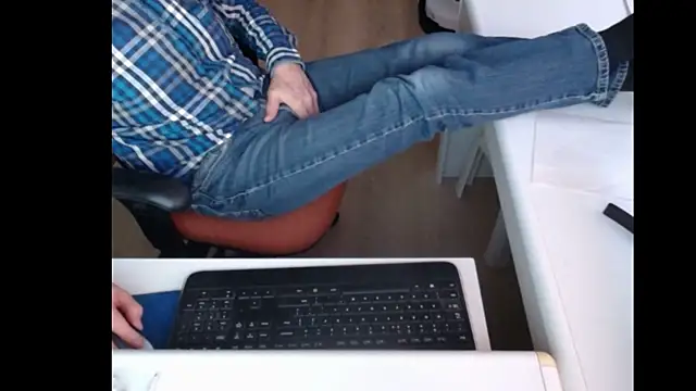 dutchpornking online show from 02/19/25, 04:33