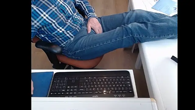 dutchpornking online show from 03/08/25, 03:02