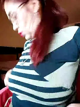 Snapshot of Chriss_Tinaa chatting on 12/17/24, 06:45 Chriss Tinaa online show from 12/17/24, 06:45