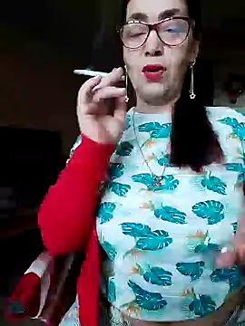 Snapshot of Chriss_Tinaa chatting on 01/09/25, 06:27 Chriss Tinaa online show from 01/09/25, 06:27