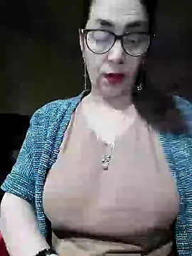 Snapshot of Chriss_Tinaa chatting on 01/15/25, 05:29 Chriss Tinaa online show from 01/15/25, 05:29