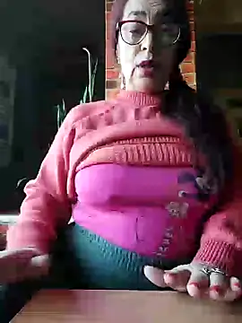 Snapshot of Chriss_Tinaa chatting on 01/18/25, 01:08 Chriss Tinaa online show from 01/18/25, 01:08