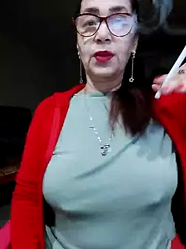 Snapshot of Chriss_Tinaa chatting on 01/22/25, 05:37 Chriss Tinaa online show from 01/22/25, 05:37