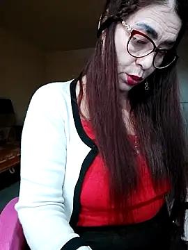 Snapshot of Chriss_Tinaa chatting on 03/01/25, 05:52 Chriss Tinaa online show from 03/01/25, 05:52