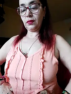 Snapshot of Chriss_Tinaa chatting on 03/15/25, 05:41 Chriss Tinaa online show from 03/15/25, 05:41