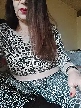 Snapshot of Chriss_Tinaa chatting on 02/17/26, 09:28 Chriss Tinaa online show from 02/17/26, 09:28