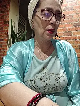 Snapshot of Chriss_Tinaa chatting on 04/04/26, 03:27 Chriss Tinaa online show from 04/04/26, 03:27