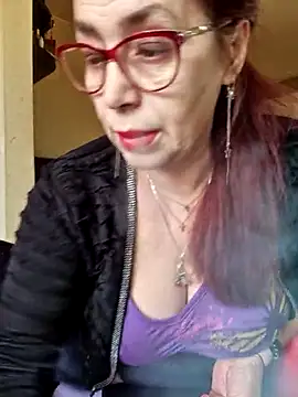 Snapshot of Chriss_Tinaa chatting on 04/28/26, 04:28 Chriss Tinaa online show from 04/28/26, 04:28