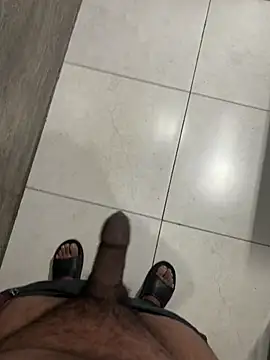 Snapshot of luciferdxm5 chatting on 12/14/24, 03:40 luciferdxm5 online show from 12/14/24, 03:40