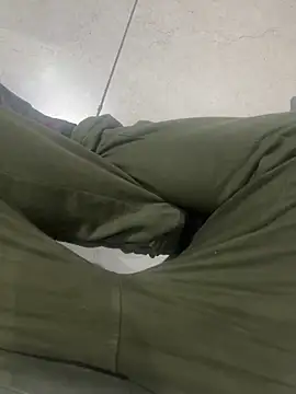 Snapshot of luciferdxm5 chatting on 02/16/25, 04:20 luciferdxm5 online show from 02/16/25, 04:20