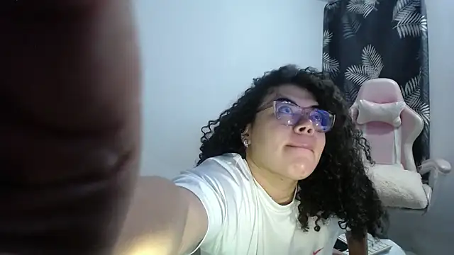 mabigomez00 online show from 02/16/26, 09:27