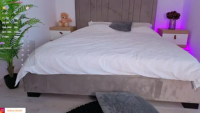 Arabian beauty online show from 12/15/25, 09:46