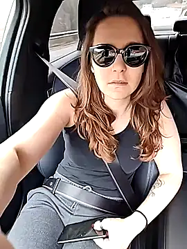 Snapshot of Tinas5 chatting on 03/03/26, 01:06 Tinas5 online show from 03/03/26, 01:06