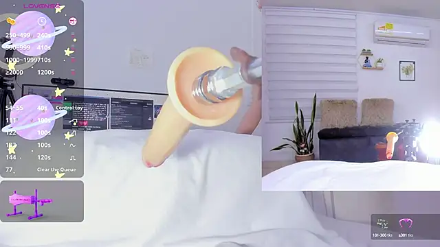 Snapshot of sofi_velez chatting on 01/28/25, 07:43 sofi velez online show from 01/28/25, 07:43