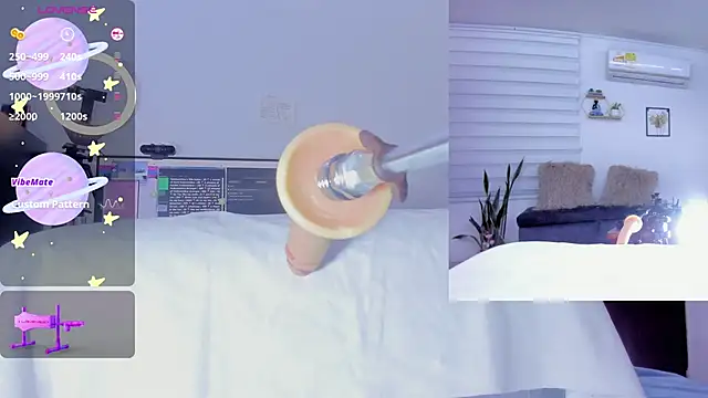 Snapshot of sofi_velez chatting on 03/07/25, 01:20 sofi velez online show from 03/07/25, 01:20