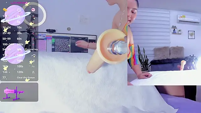 Snapshot of sofi_velez chatting on 03/16/25, 01:38 sofi velez online show from 03/16/25, 01:38