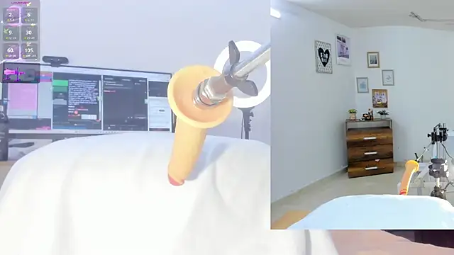 Snapshot of sofi_velez chatting on 09/29/25, 05:18 sofi velez online show from 09/29/25, 05:18