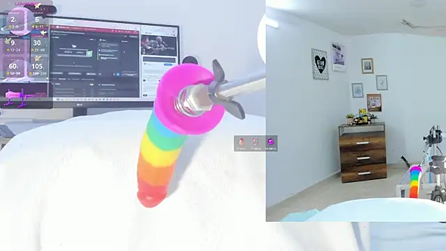 Snapshot of sofi_velez chatting on 10/04/25, 05:22 sofi velez online show from 10/04/25, 05:22