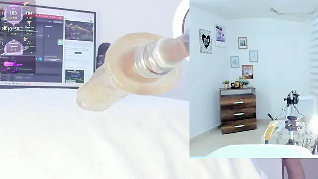 Snapshot of sofi_velez chatting on 10/05/25, 05:22 sofi velez online show from 10/05/25, 05:22