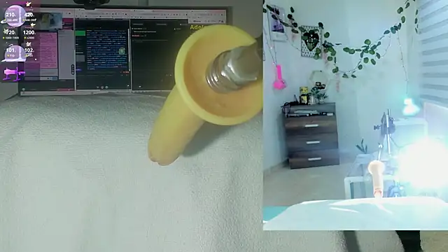 sofi velez online show from 12/19/25, 05:09