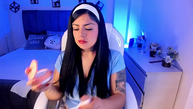 Snapshot of Catalinaa_martinez chatting on 09/22/25, 02:57 Catalinaa martinez online show from 09/22/25, 02:57