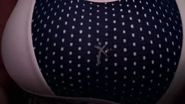 AnnyelinnaLove online show from 12/22/25, 11:35