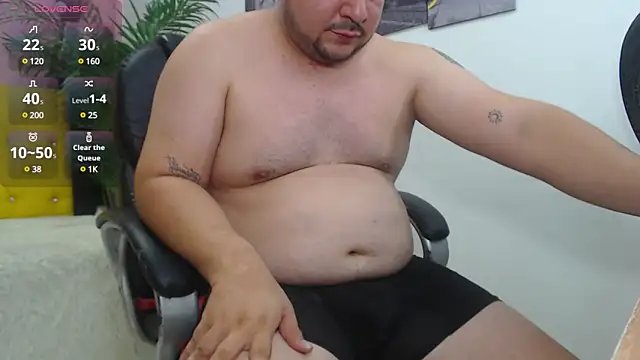 Snapshot of oso_dirty_ chatting on 03/13/25, 08:32 oso dirty  online show from 03/13/25, 08:32