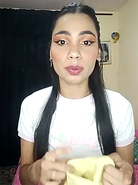 Snapshot of iamemmablake chatting on 11/02/25, 06:10 iamemmablake online show from 11/02/25, 06:10