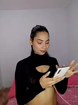 Snapshot of iamemmablake chatting on 04/17/26, 12:02 iamemmablake online show from 04/17/26, 12:02
