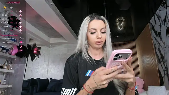 LisaAkira online show from 03/22/26, 07:23