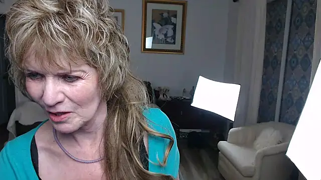 SindeeDix online show from 02/26/25, 09:27