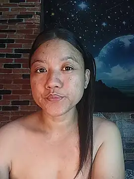 Snapshot of Urchanel chatting on 03/19/26, 04:27 Urchanel online show from 03/19/26, 04:27