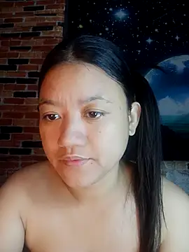 Snapshot of Urchanel chatting on 04/03/26, 11:03 Urchanel online show from 04/03/26, 11:03