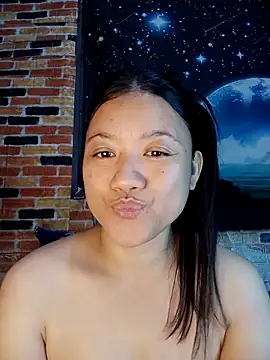 Snapshot of Urchanel chatting on 04/11/26, 12:37 Urchanel online show from 04/11/26, 12:37