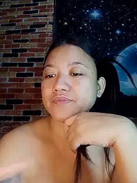 Snapshot of Urchanel chatting on 04/12/26, 11:10 Urchanel online show from 04/12/26, 11:10