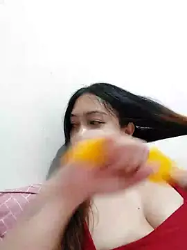 Snapshot of MissKitty31 chatting on 12/12/24, 01:49 MissKitty31 online show from 12/12/24, 01:49