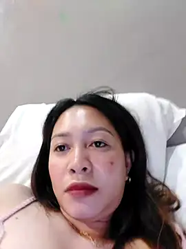 Snapshot of MissKitty31 chatting on 10/04/25, 05:05 MissKitty31 online show from 10/04/25, 05:05